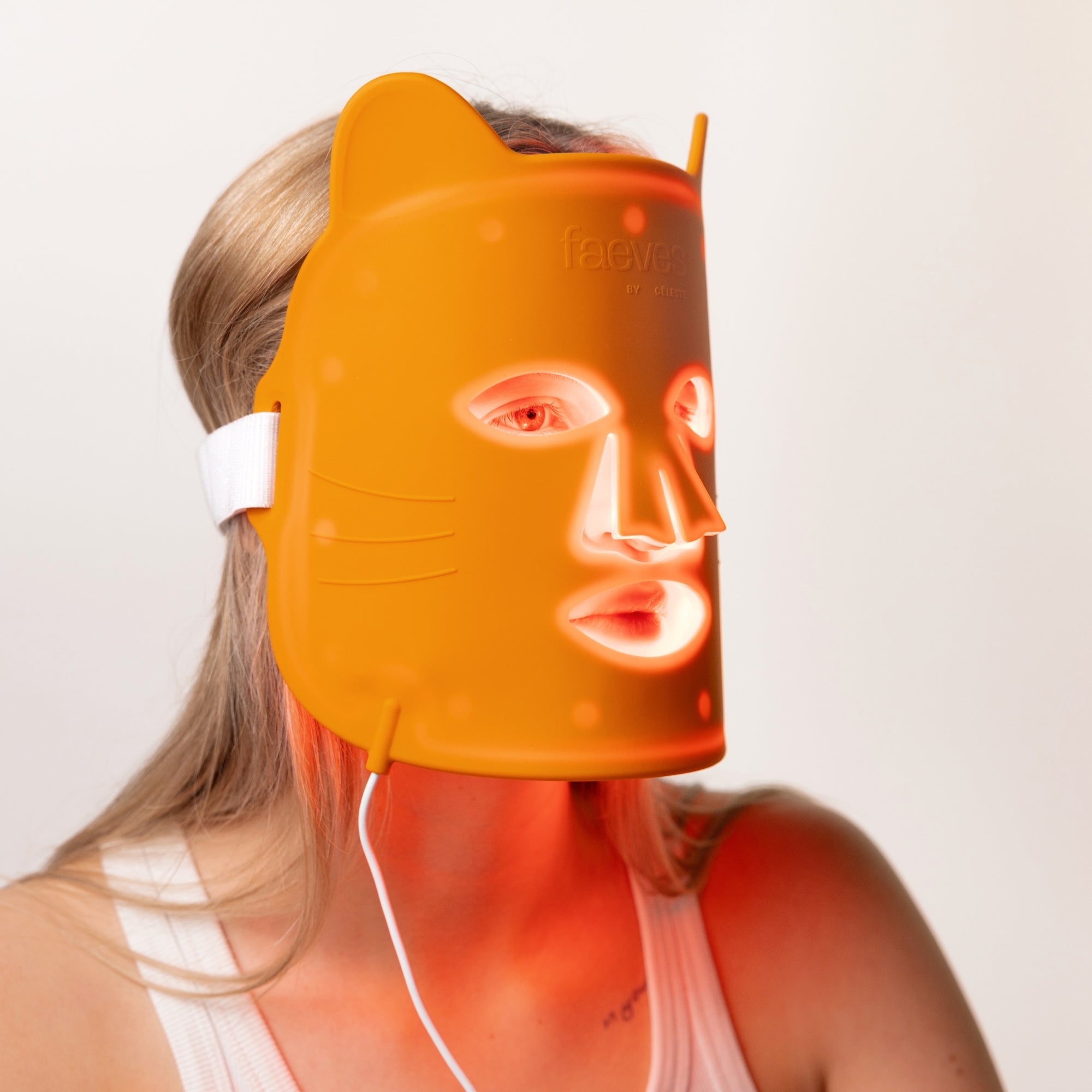 Faeves by Céleste | Clarifying LED Mask - Red & Blue LED Light Therapy